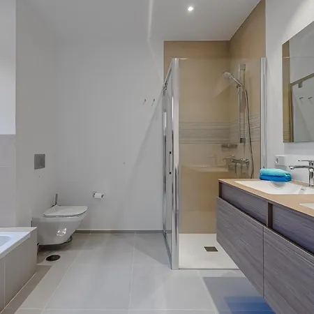 Luxury 2 Bedrooms In Palm-mar, Tenerife Appartement *